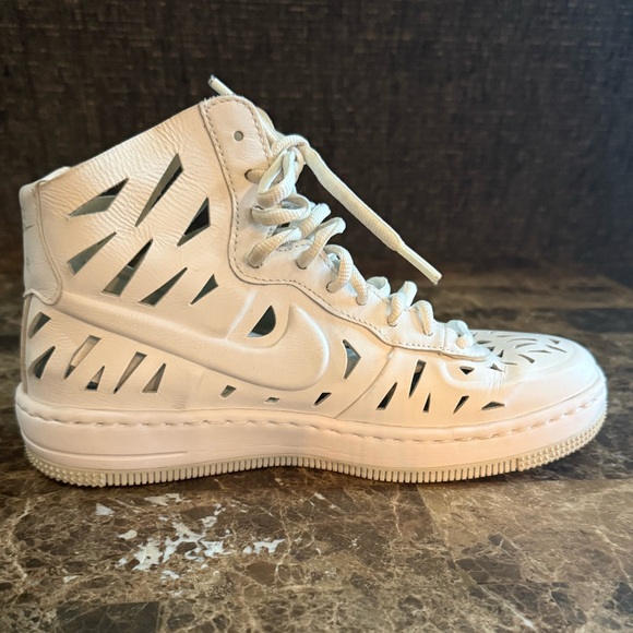 Nike. WMNS Air Force 1 Ultra Force Mid "Joli". White/Light Bone. Size 6. - Picture 2 of 12